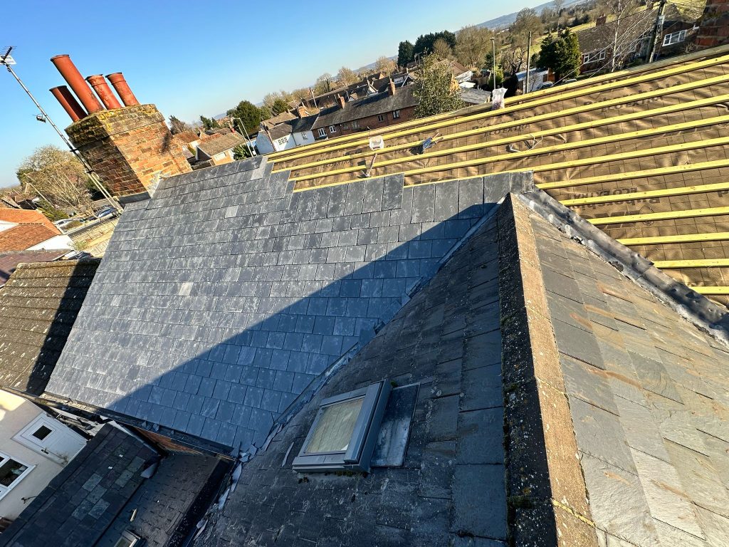 Chimney Flashing Issues Every Homeowner Should Watch Out For